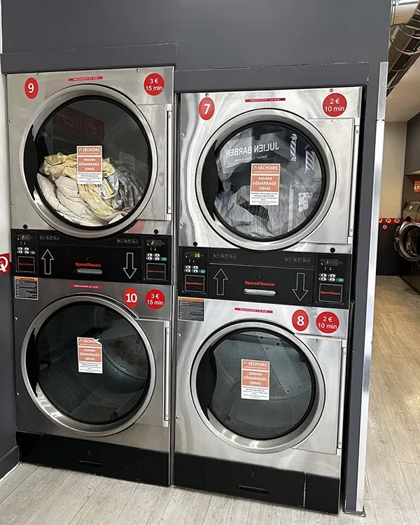 Sèche-linge de la laverie automatique de Cognac